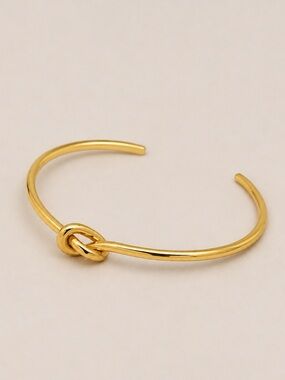 New! 18K Gold Plated Fischer Knot Cuff Bracelet NWOT